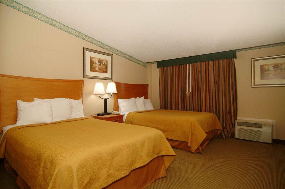 קאונסיל בלאפס Quality Inn & Suites Near I-480 And I-29 מראה חיצוני תמונה